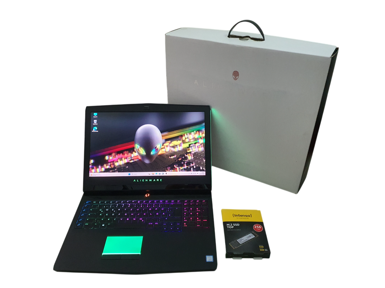 Alienware 17 R5 HIGH END Gaming i9 17 Zoll 4K Display 3Festplatten 32GB RAM